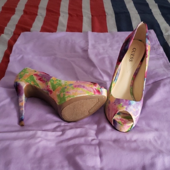 Shoes - Picture 2 of 2